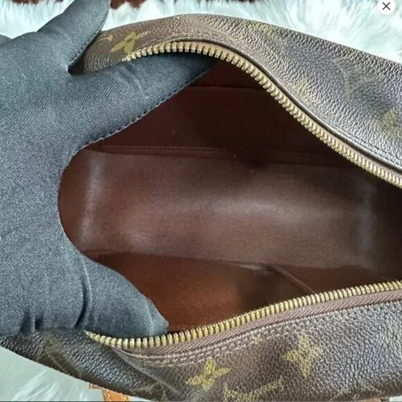 Louis Vuitton Monogram Cite MM Shoulder Bag With COA and Dusty - Picture 11 of 15